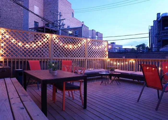 Wrigley - Hostel