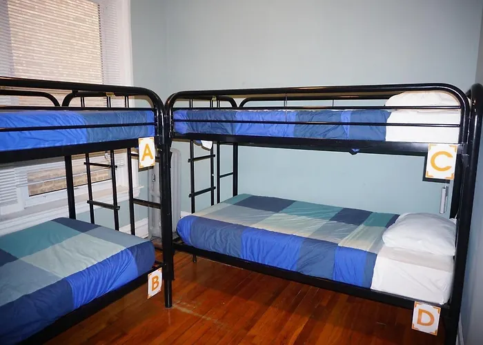 Hostel Wrigley - *