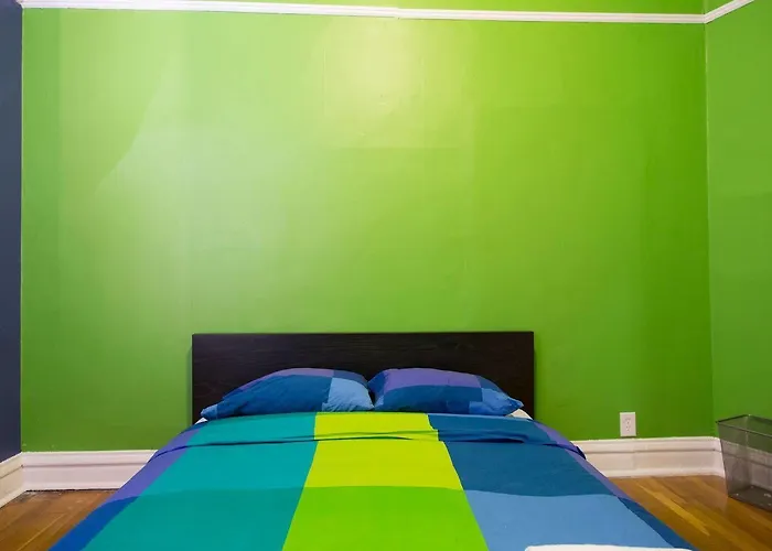 Wrigley - Hostel