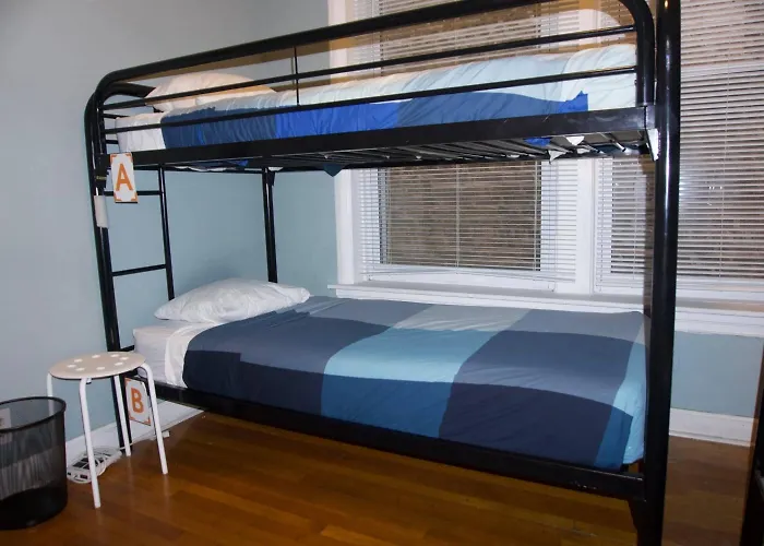 Wrigley - Hostel