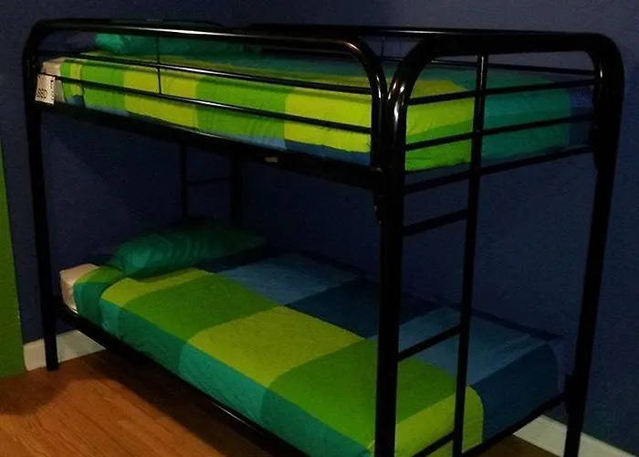Wrigley - Hostel *